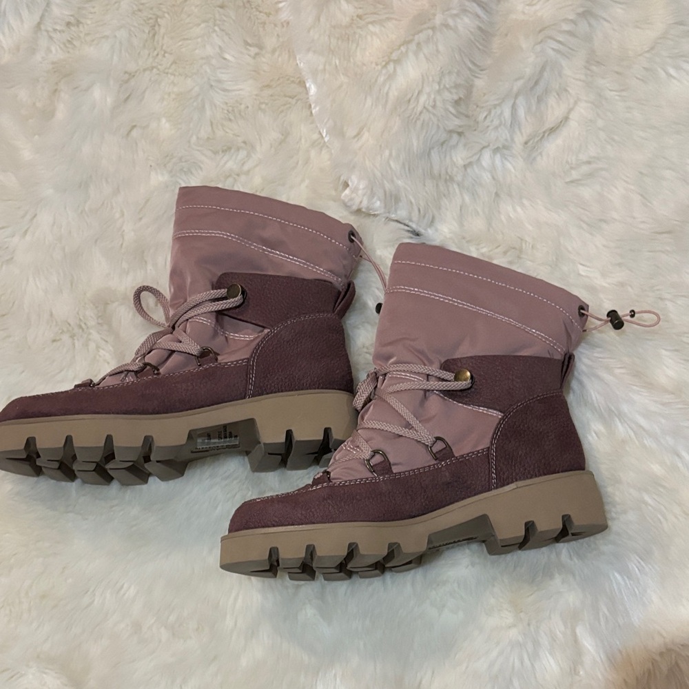 Cliff by White Mountain Gleamy Lavender/Mult Boot